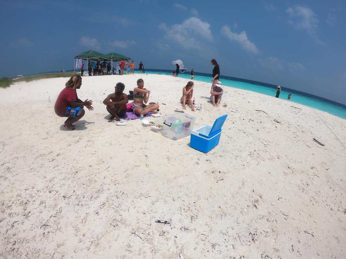 White Sand Lodge Maafushi Exterior photo