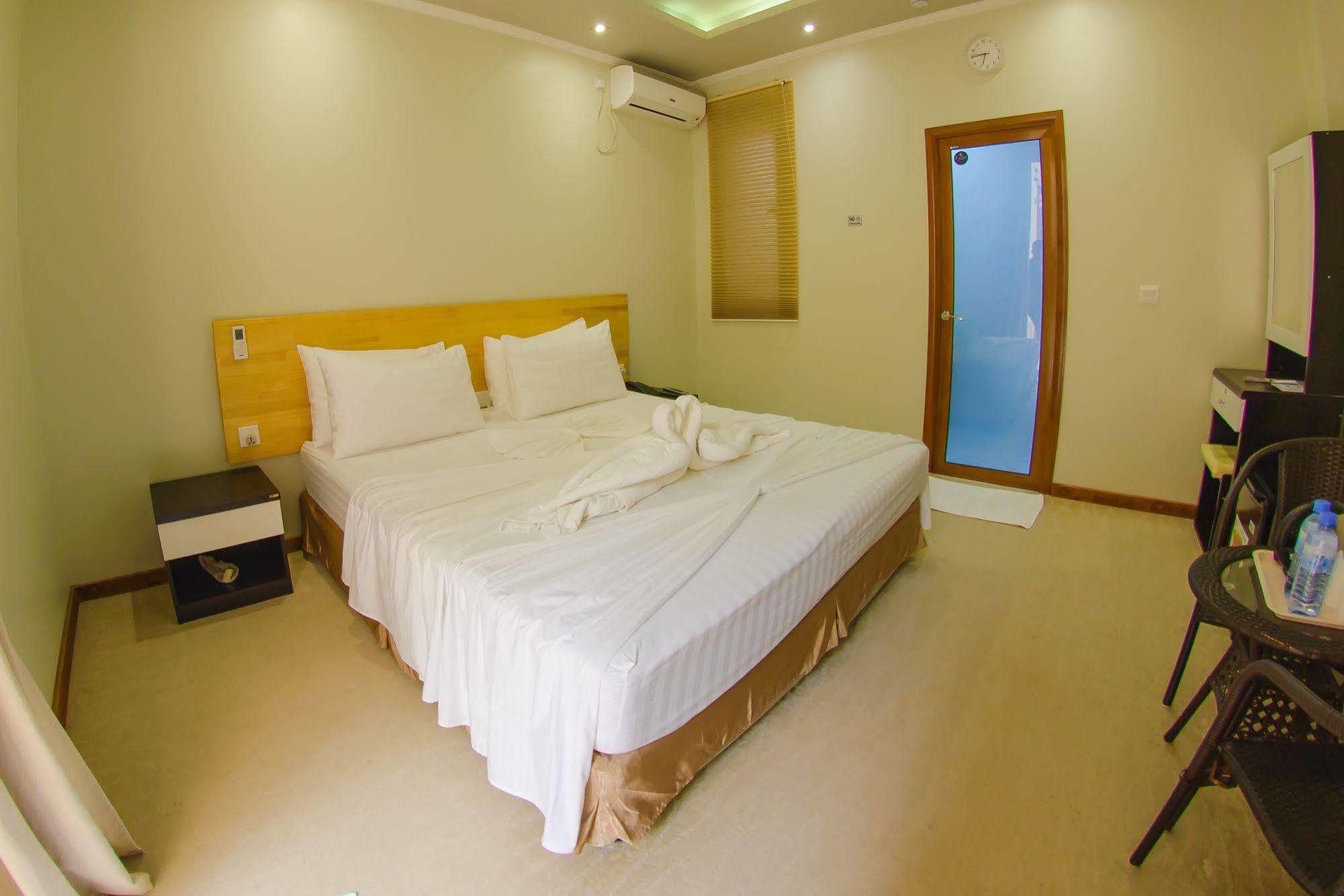 White Sand Lodge Maafushi Exterior photo